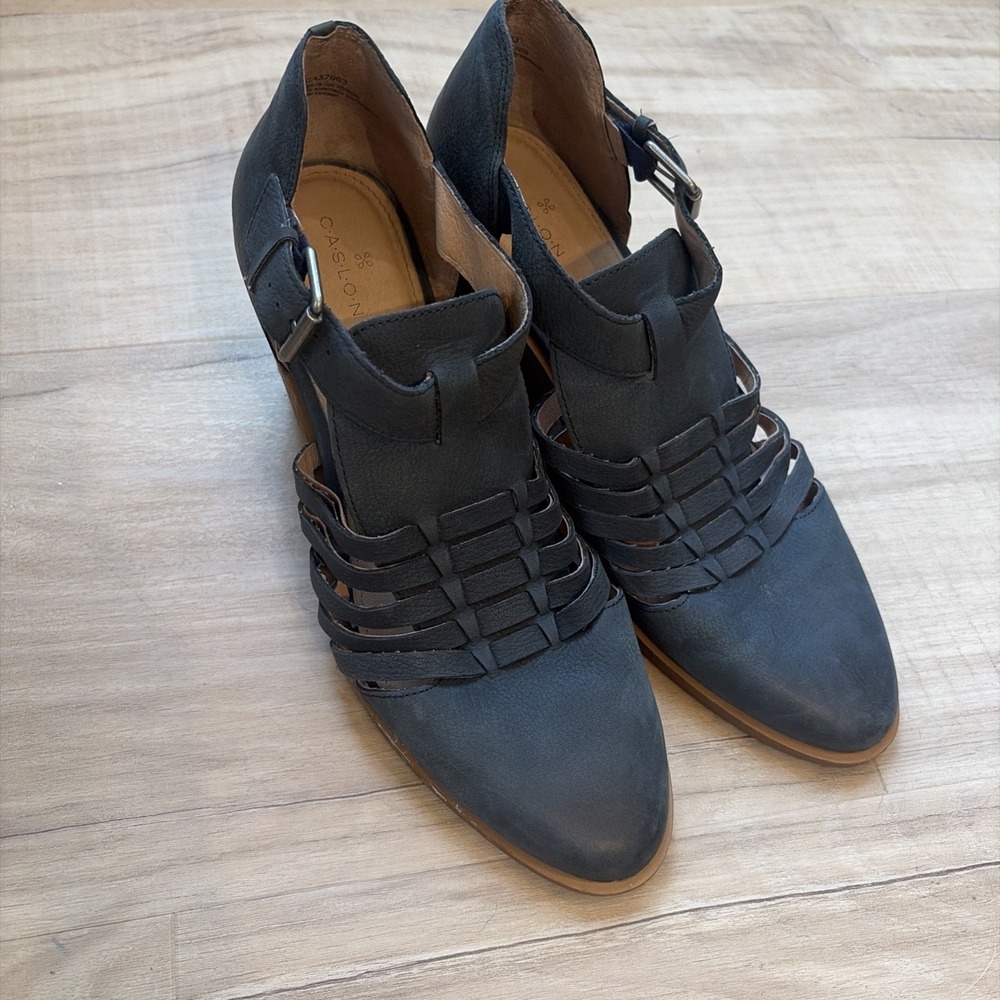 Caslon Sadie Blue Leather Cut Out Block Heels 8.5 M Womens Shoes